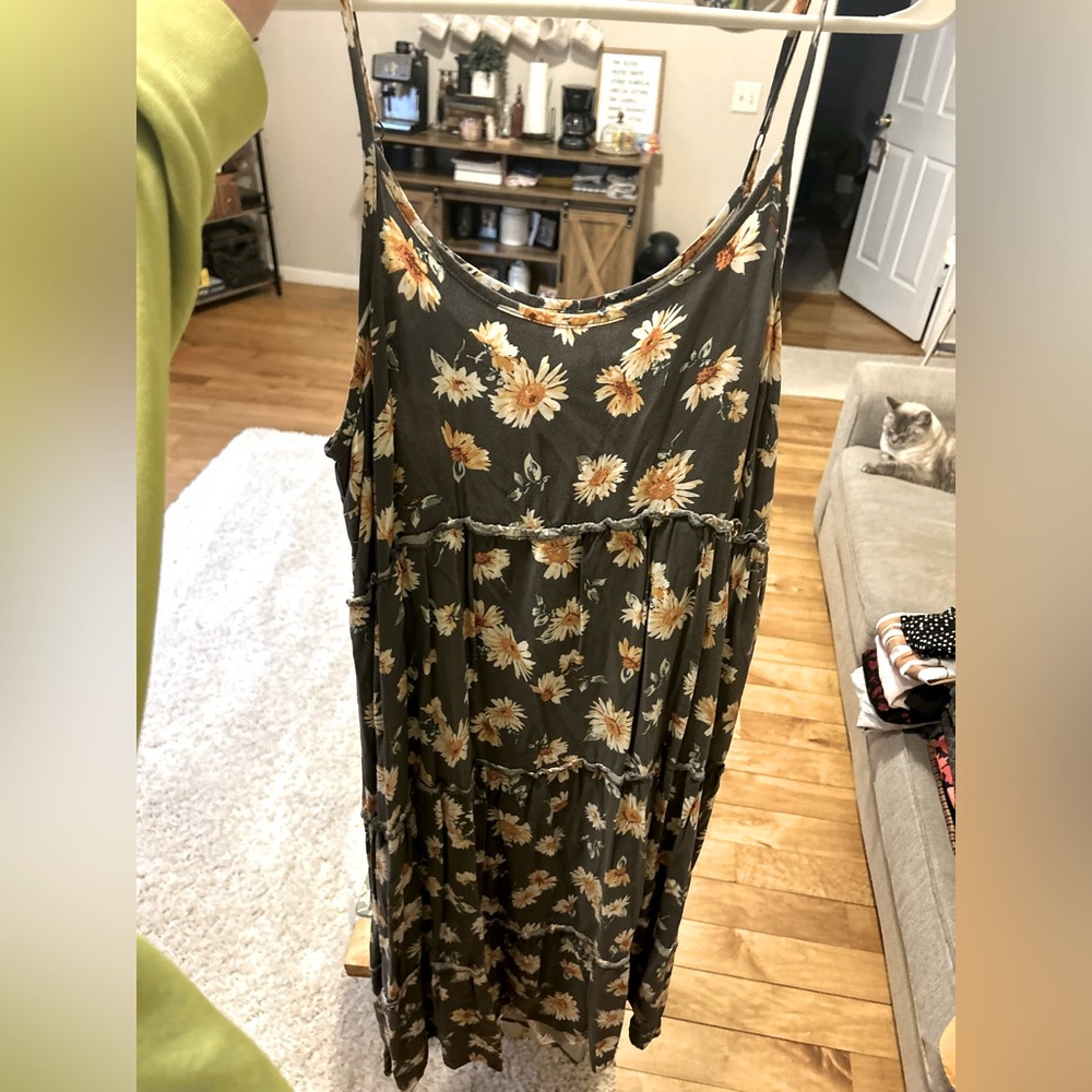 Cute sunflower sundress!